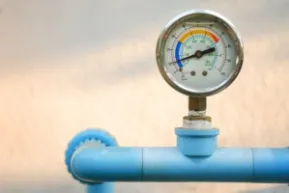zwembad waterdruk meter